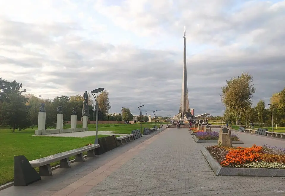 Аллея Космонавтов у ВДНХ