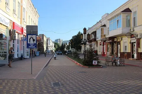 Перекрёсток: Галерейная улица и Земская улица