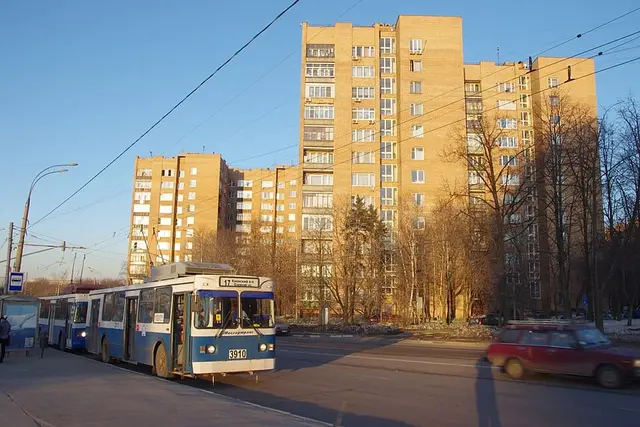 Мосфильмовская улица, 13 — место съёмок фильма «Девчата»