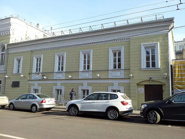 Гоголевский бульвар — место съёмок фильма «Москва слезам не верит»