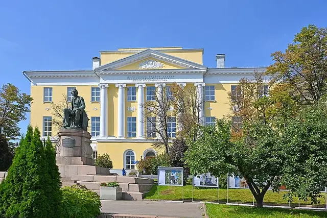МГУ им. Ломоносова — место съёмок фильма «Мастер и Маргарита»