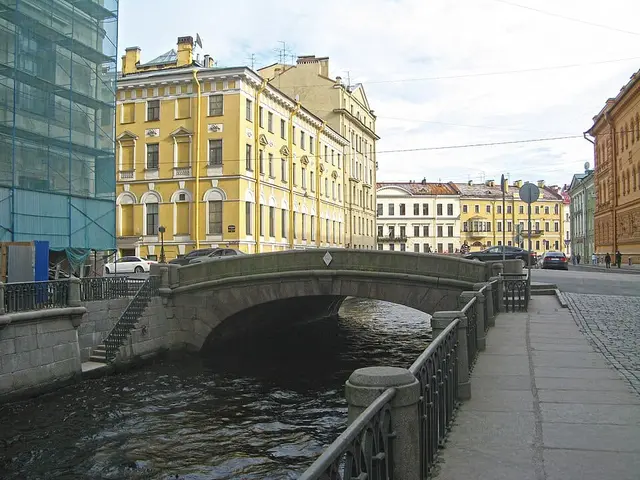 Первый Зимний мост — место съёмок фильма «Брат»
