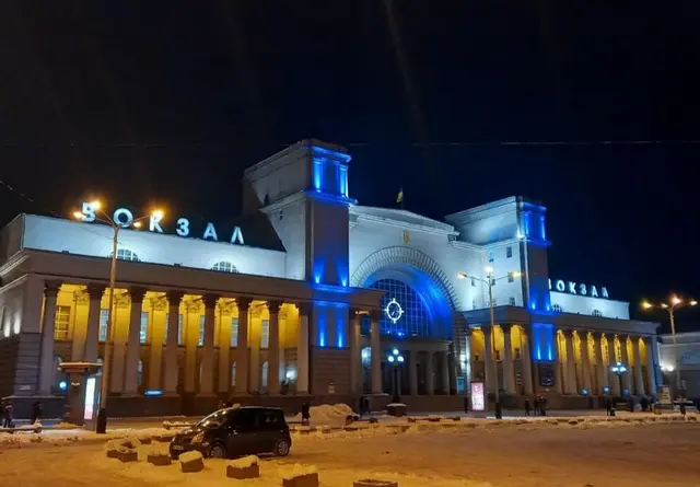 Железнодорожный вокзал Днепропетровск-Главный — место съёмок фильма «Родня»